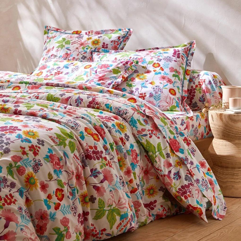 Bavlnená posteľná bielizeň Kelly s potlačou kvetín (*) Súprava obliečky na vankúš (70x90) a na prikrývku (140x200) je v klasických rozmeroch a bez chlopne na zasunutie pod matrac.