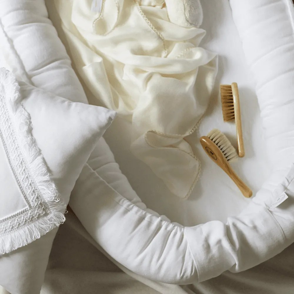 Bambusová zavinovačka s čipkou vanilka 80x100 cm