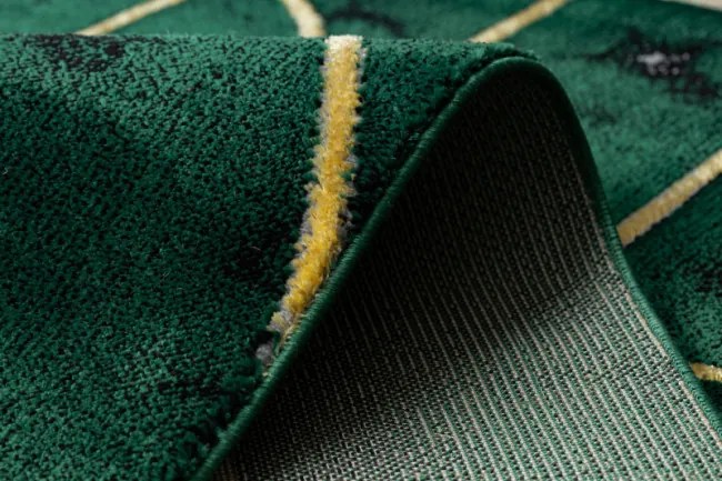 Koberec EMERALD exkluzívny 1016 glamour, styl art deco, marmur fľaškovo zelený / zlatý