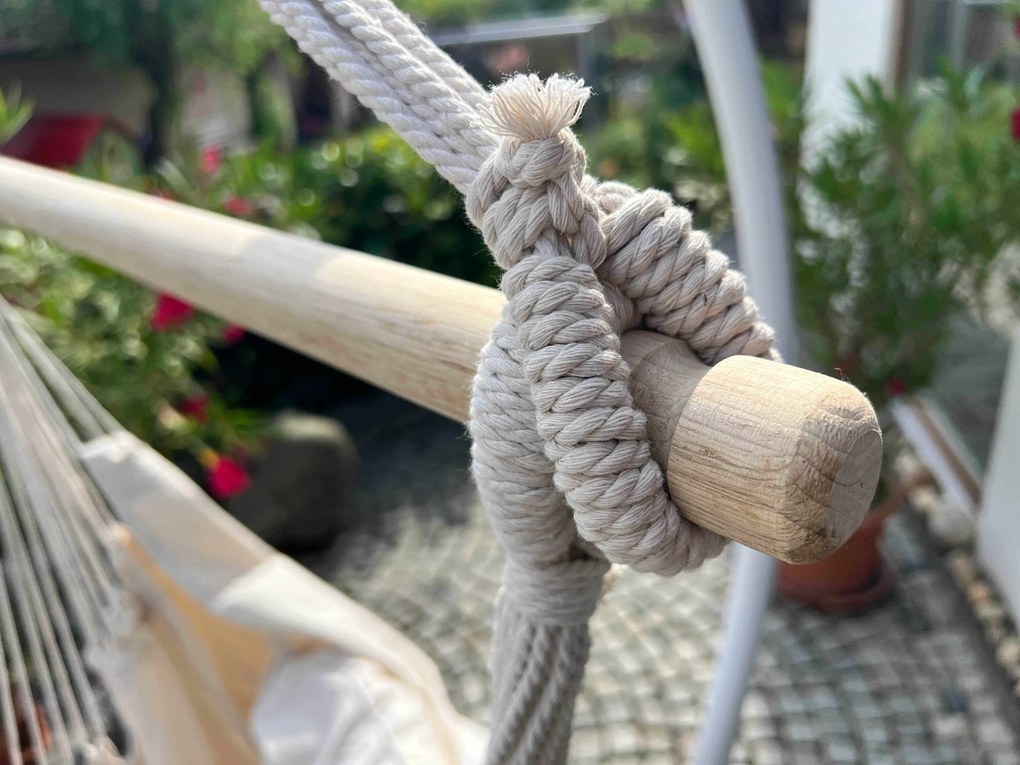 Béžové závesné kreslo PALAK s čiernym stojanom