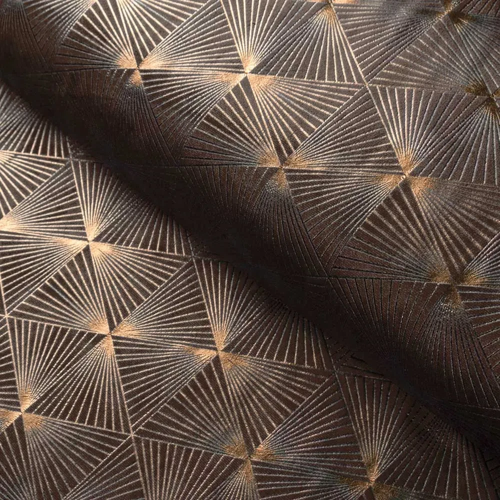 Biante Zamatový prehoz/behúň na posteľ Isabela IBL-012 Rose Gold trojuholníky na hnedom 60x240 cm