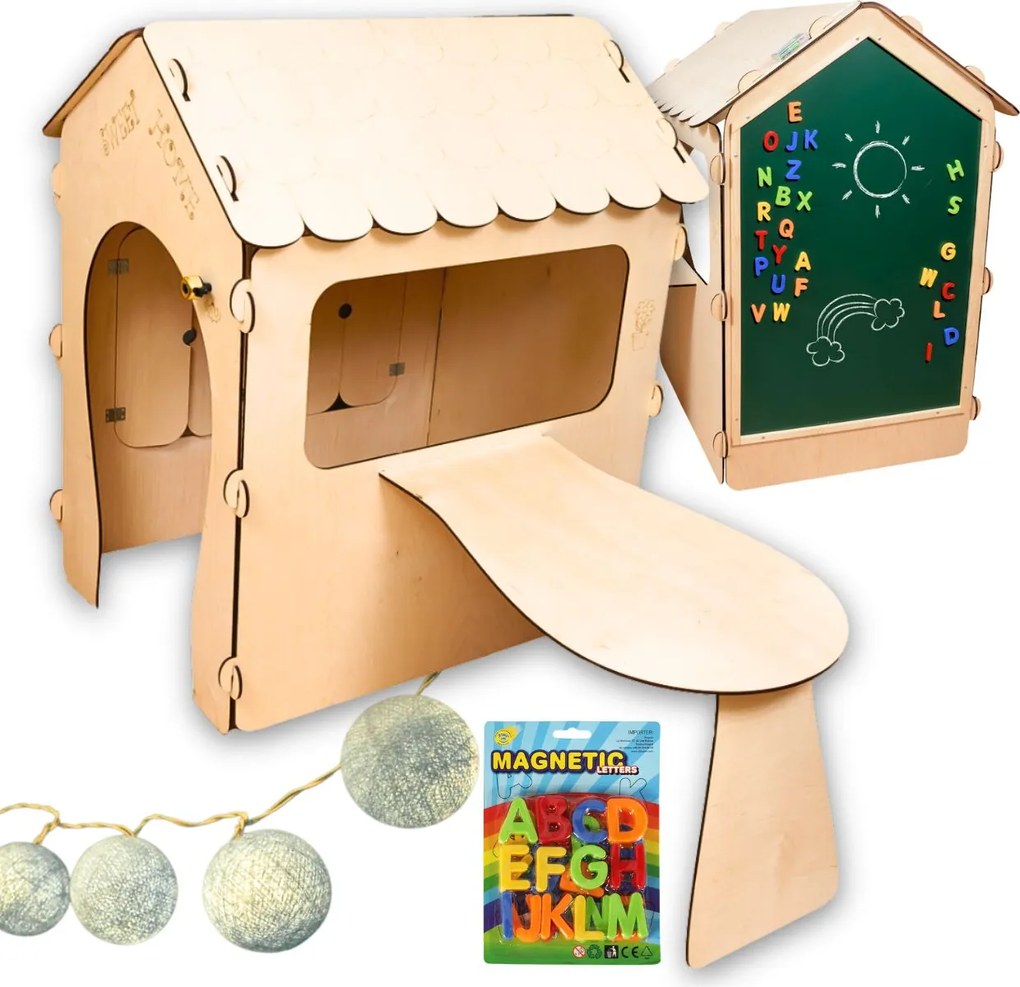 KIK Drevený detský domček SWEET HOME s magnetickou tabuľou a stolíkom 86 × 137 × 105 cm