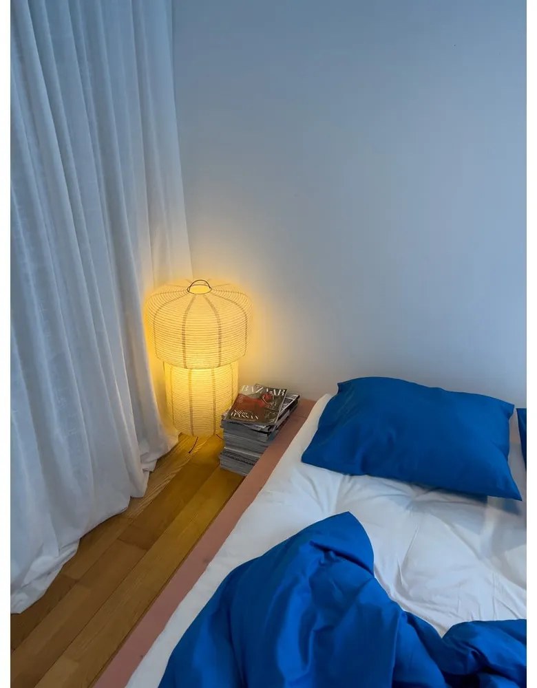 Svetloružová dvojlôžková posteľ z borovicového dreva s roštom 140x200 cm Japan – Karup Design