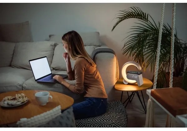 Immax 08987L-LEDRGB Stmievateľná lampa s budíkom a Qi nabíjaním 30W/230V strieborná