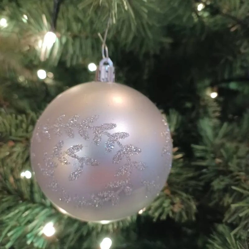 DECOLED Sada vianočných ozdôb strieborné plastové gule 8 cm, balenie 20 ks