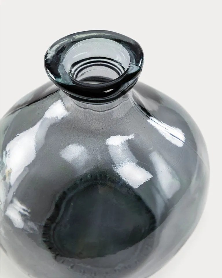 Sivá váza (výška 18 cm) Brenna – Kave Home