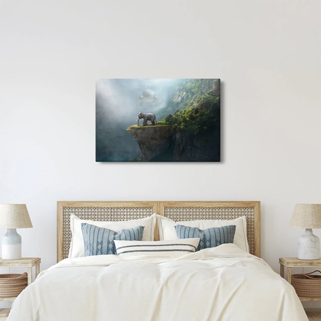 Obraz - Sloník na vrchole Taj Mahal (90x60 cm)