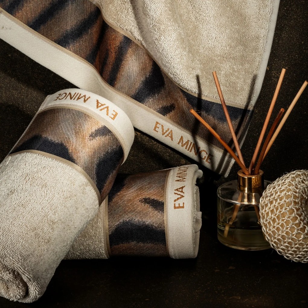 BAVLNENÝ UTERÁK EVA MINGE23 50X90 CM ČIERNA