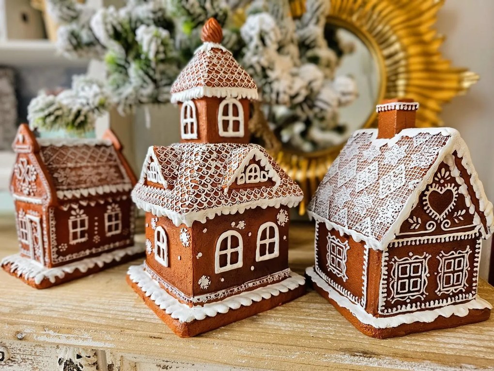 Vianočná perníková chalúpka s Led svetielkami Gingerbread House - 13*13*18cm/ 3*AA