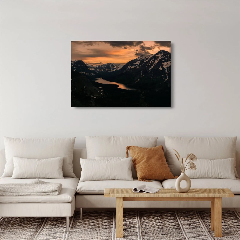 Obraz jazera medzi horami (90x60 cm)