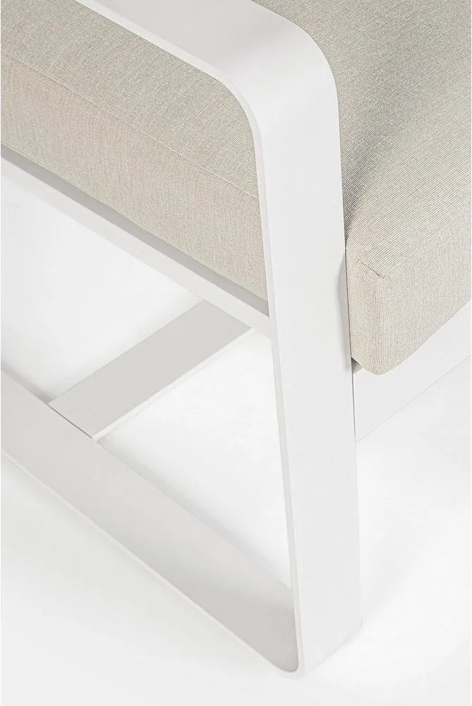 Biele kovové záhradné kreslo Merrigan – Bizzotto