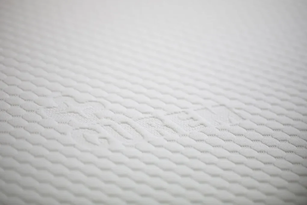 Curem CUREM C3000 HY 22 cm - pohodlný pevný matrac s lenivou penou 140 x 200 cm, snímateľný poťah