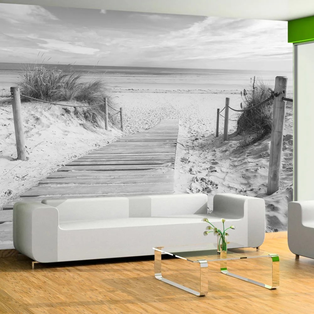 Artgeist Fototapeta - On the beach - black and white Veľkosť: 200x140, Verzia: Premium