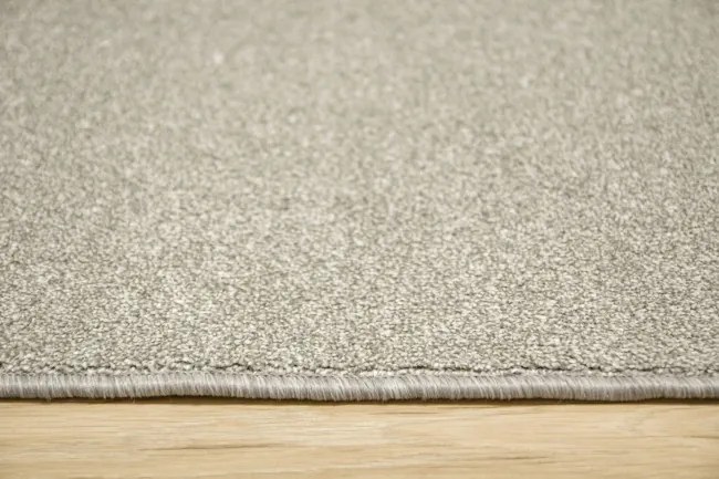 Metrážny koberec Sicily 375 sivý