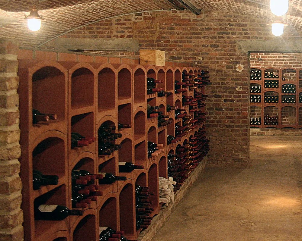 Regál na víno Bloc Cellier - Mini červený, kapacita fliaš: 8