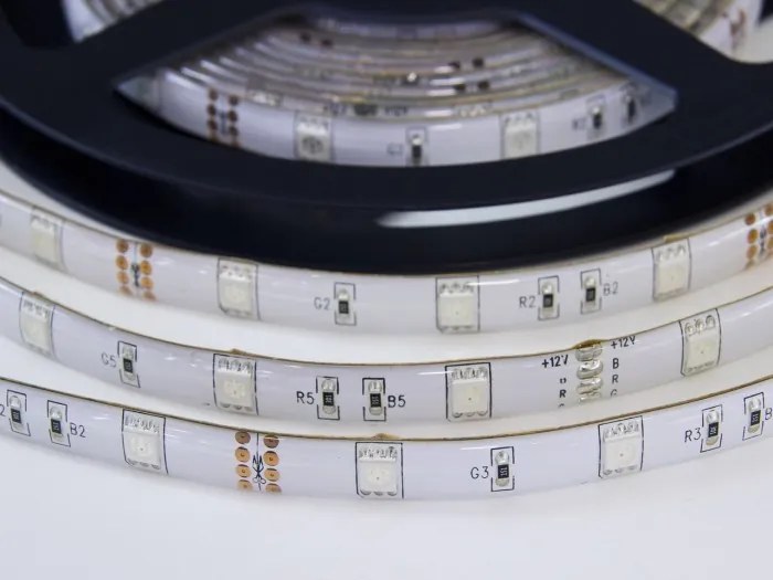 RGB LED pásik 7,2Wm 12V s krytím IP54