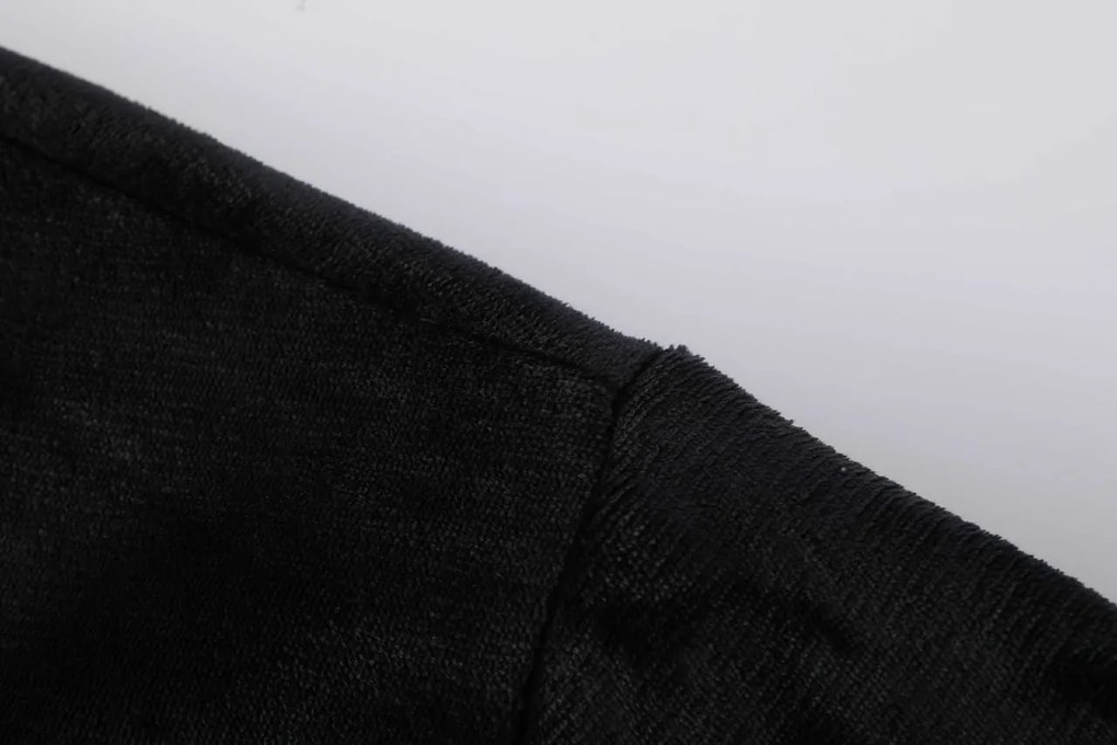 Deka s rukávmi HOODIE čierna