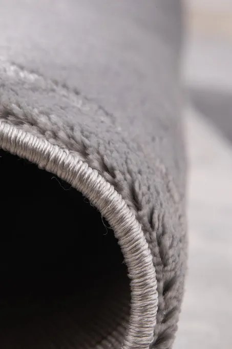 Koberec Diamond K8782S strieborný