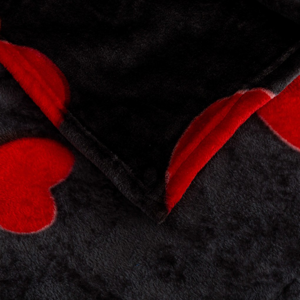 Mikroplyšová deka RED HEARTS, čierna Rozmer: 160 x 200 cm