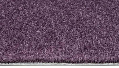Koberce Breno Metrážny koberec DYNASTY 45, šíře role 400 cm, fialová