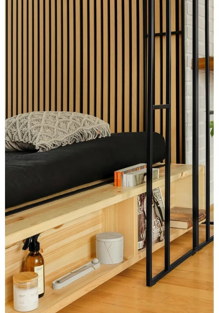 Dvojlôžková posteľ z borovicového dreva s roštom 160x200 cm Ziggy – Karup Design