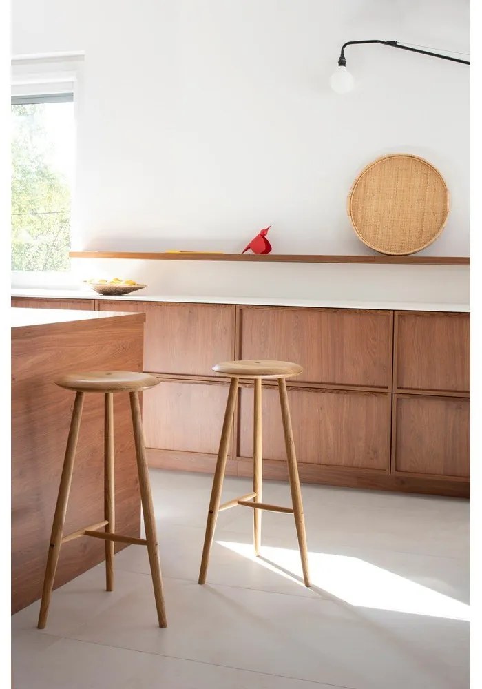 Barová stolička z dubového dreva v prírodnej farbe (výška sedadla 75 cm) Blanc – Gazzda