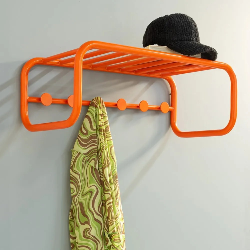 Oranžový kovový nástenný vešiak s poličkou 72 cm Retro – Spinder Design