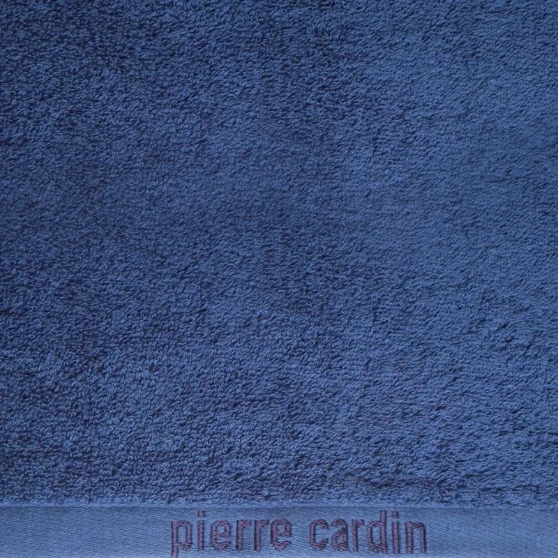 Dekorstudio Bavlnený uterák PIERRE CARDIN - granátovomodrý Rozmer uteráku: 30x50cm