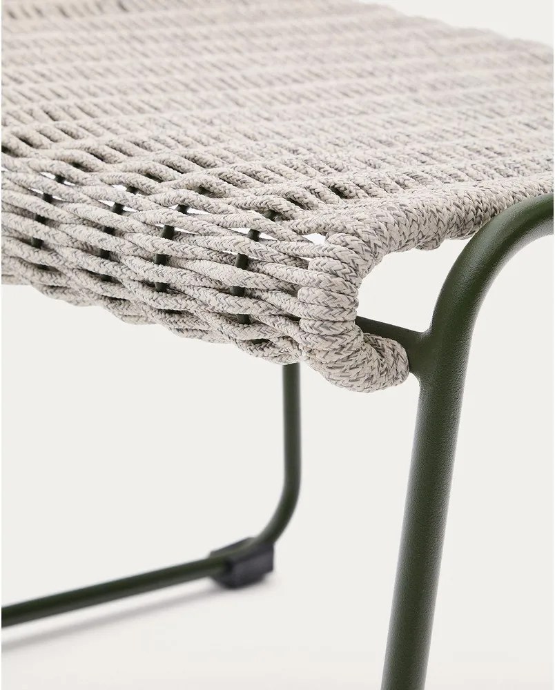 Sivozelená záhradná podnožka Maurina – Kave Home