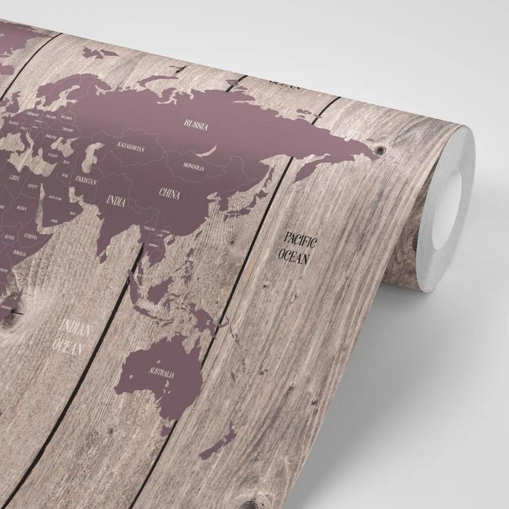 Samolepiaca tapeta hnedo-fialová mapa na drevenom pozadí - 375x250