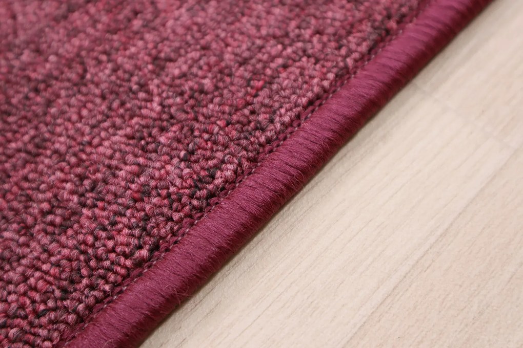 Vopi koberce Nášľapy na schody Astra vínová obdĺžnik, samolepiaci - 25x80 obdĺžnik (rozmer vrátane ohybu)