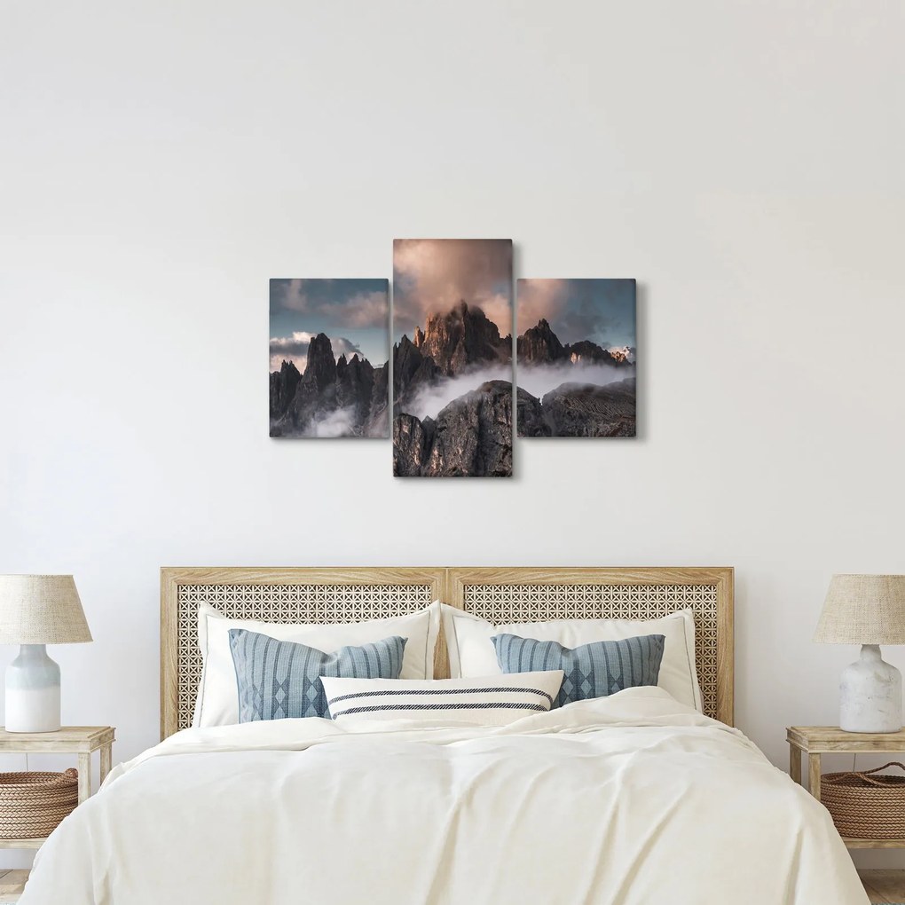 Obraz - Talianske dolomity schované v hmle (90x60 cm)