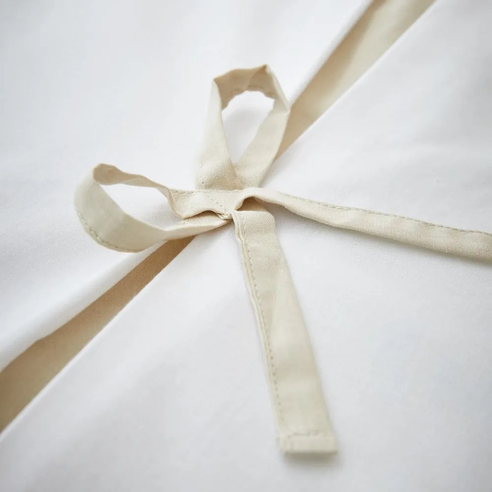 Biele obliečky na dvojlôžko/predĺžené 230x220 cm Milo Bow – Catherine Lansfield