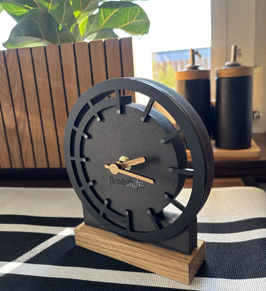 Dekorstudio Drevené stolové hodiny Black Oak 2