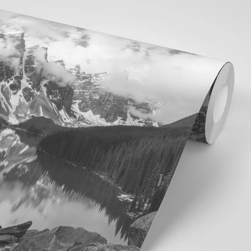 Samolepiaca fototapeta nádherná čiernobiela horská krajina - 150x100