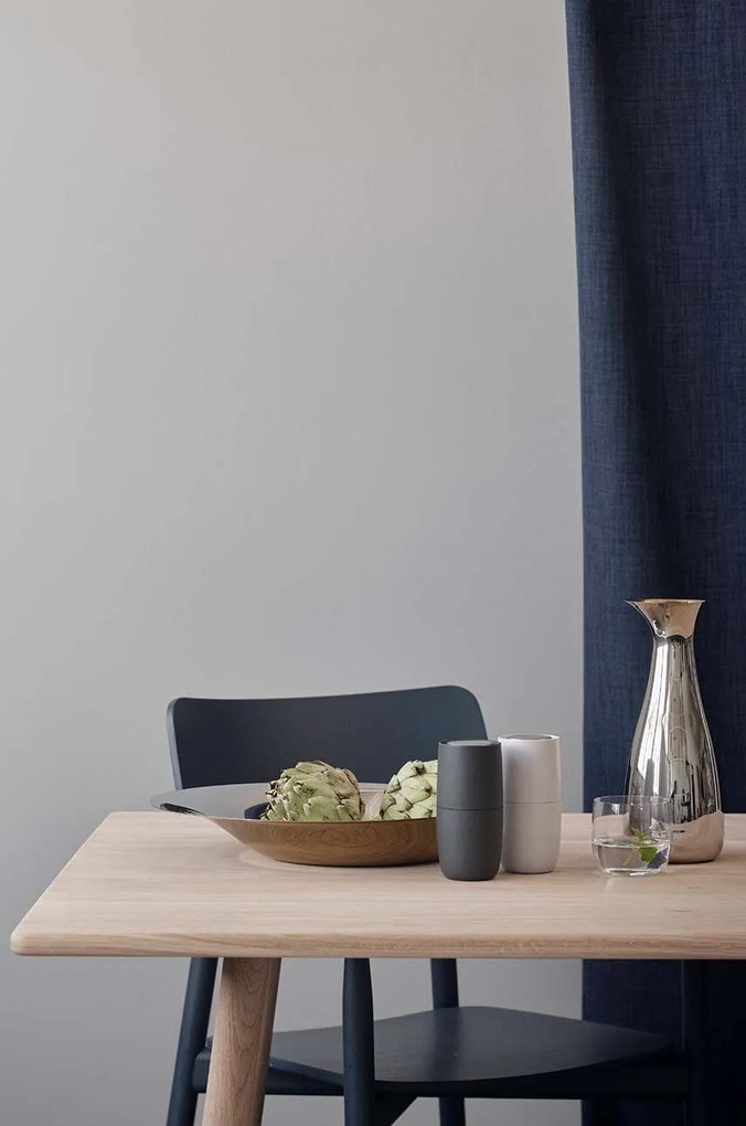 Stelton Mlynček na soľ Norman Foster – Light Grey