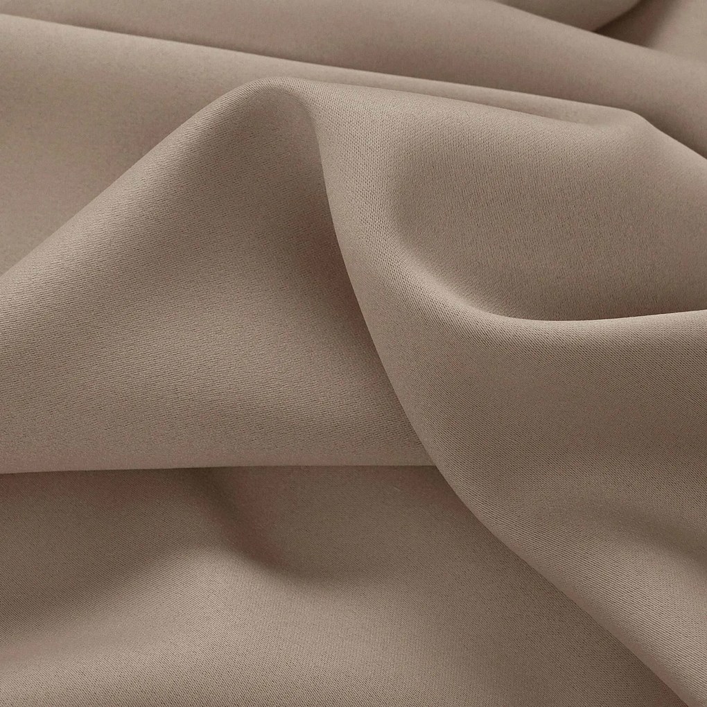 Goldea zatemňovací záves blackout so saténovým leskom - kašmírový 270x220 cm