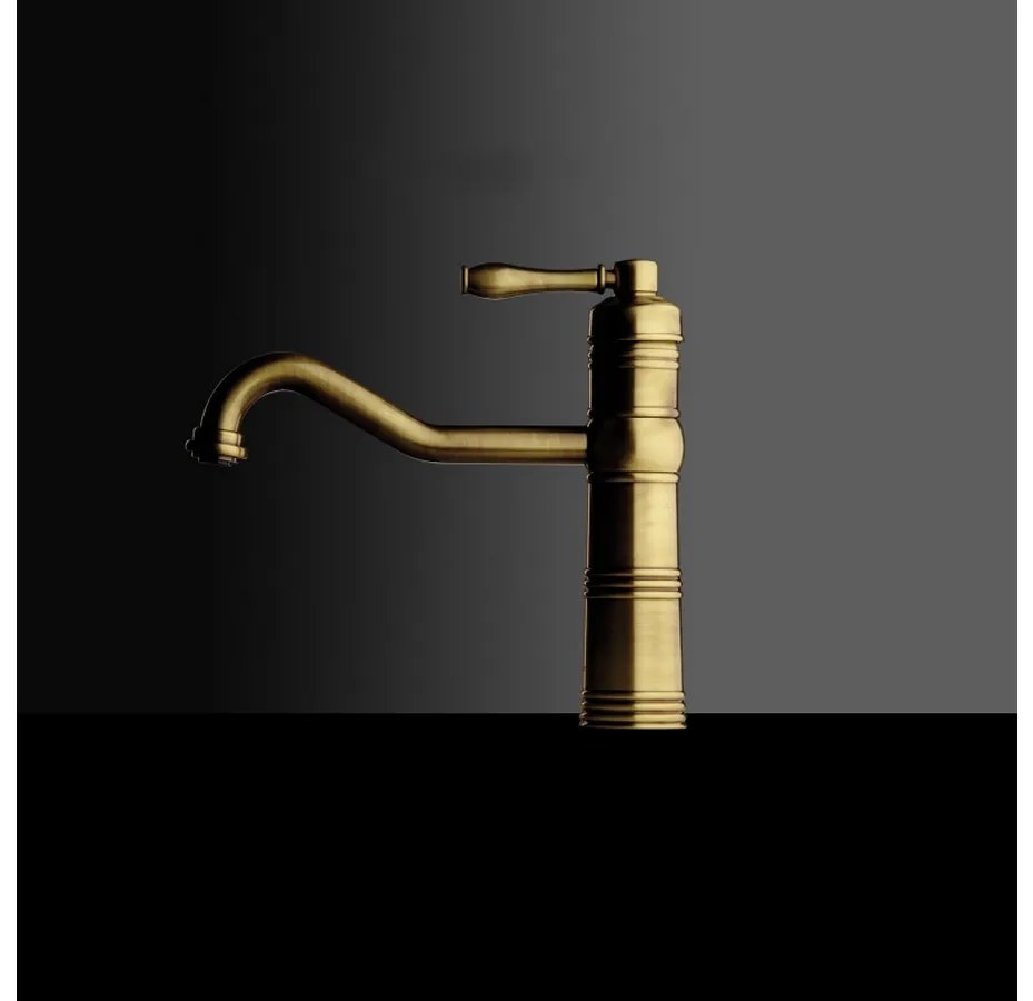 Chambord Clemence Antický bronz