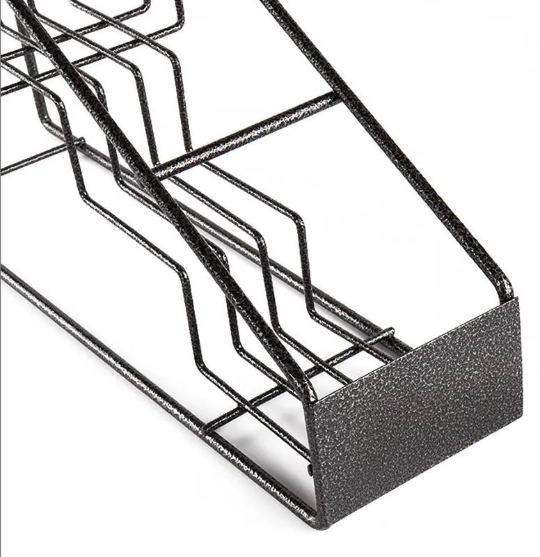 Kovový stojan na fľaše Kov