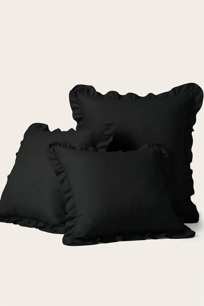 Saténová obliečka na vankúš RUFFY PREMIUM čierna Rozmer: 70x80 cm