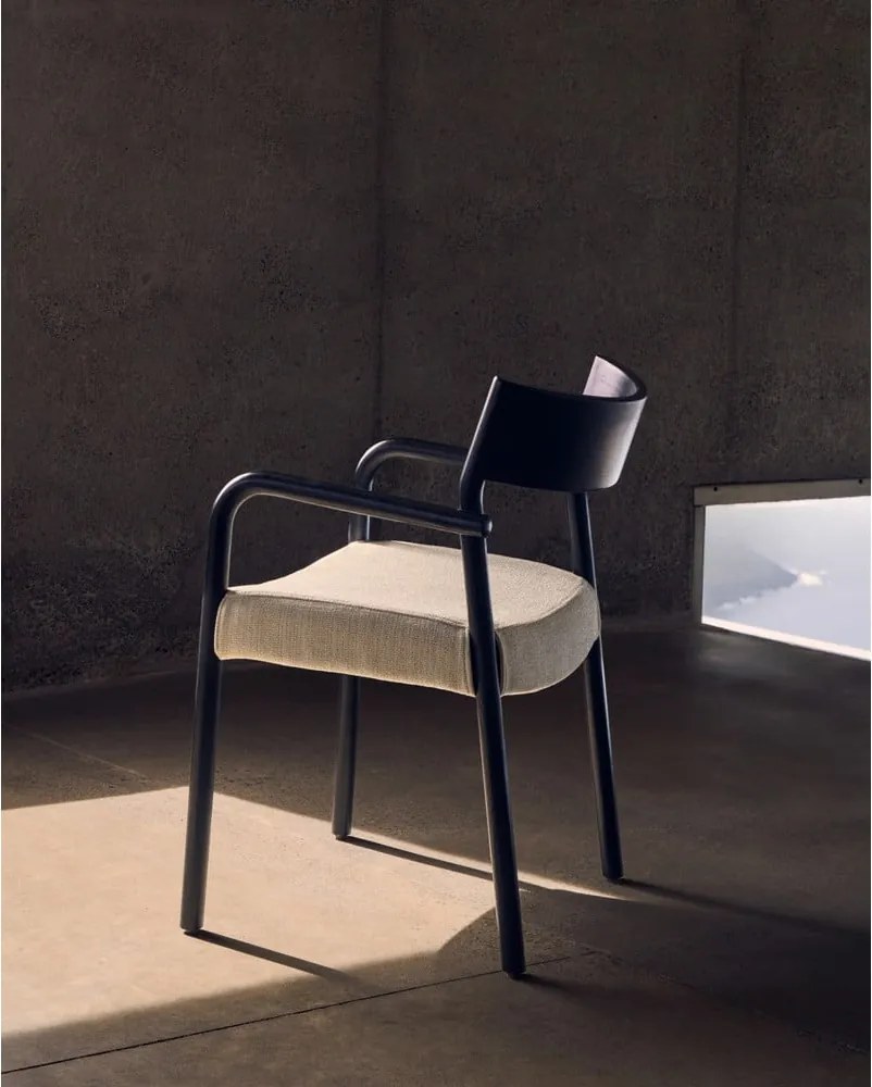 Čierna/béžová jedálenská stolička Falconera – Kave Home