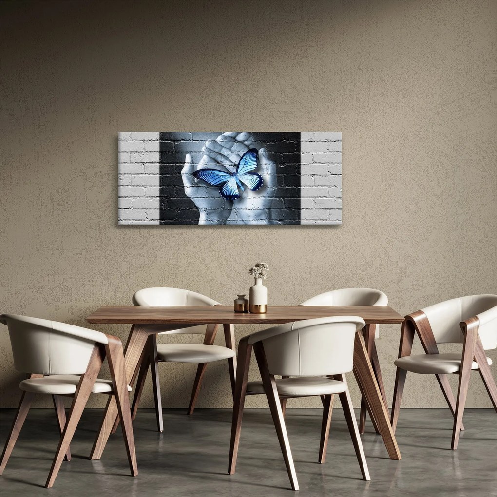 Obraz - Motýľ na stene (120x50 cm)
