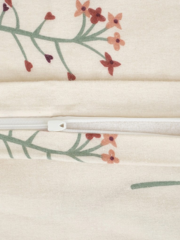 Flanelová obliečka na vankúš 40 x 40 cm - Vlčie maky béžové