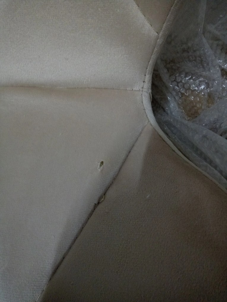 AKCIA Jedálenská stolička MANGO VELVET s čiernymi nohami, svetlo béžová II. akosť