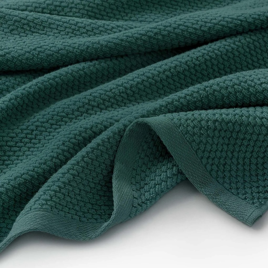 Goldea bavlnený froté uterák / osuška micro pure - smaragdovo zelený 50 x 100 cm