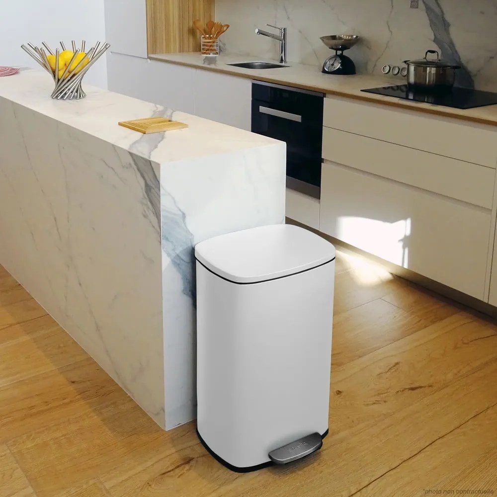 Matne biely nášľapný oceľový odpadkový kôš 50 l Akira – Spirella
