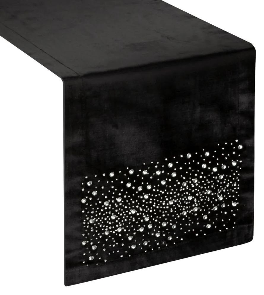 Luxsný zamatový stredový obrus v čiernej farbe s perličkami