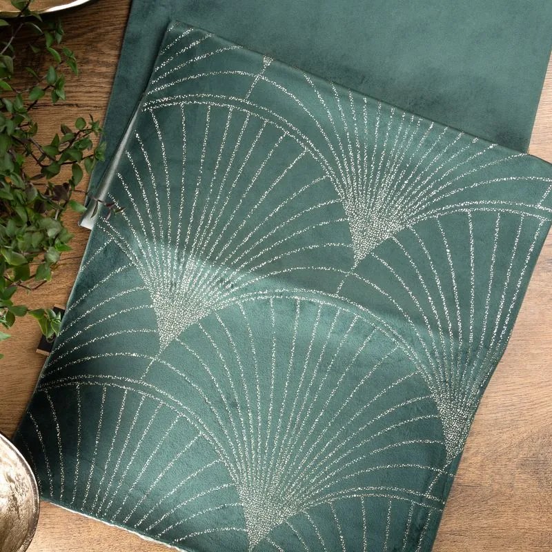 Dekorstudio Elegantný zamatový behúň na stôl BLINK 14 tmavomätový Rozmer behúňa (šírka x dĺžka): 35x220cm