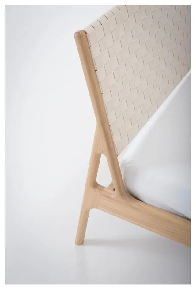 Posteľ z masívneho dubového dreva s bielym čelom Gazzda Fawn, 160 x 200 cm