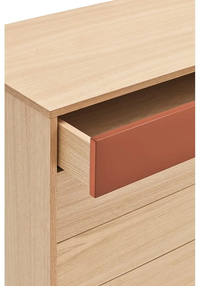 Tehlovočervená komoda v dubovom dekore so zásuvkami Teulat Yoko